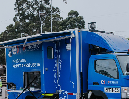 Primer centro de operaciones de
                  emergencias (COE) móvil con conexión satelital